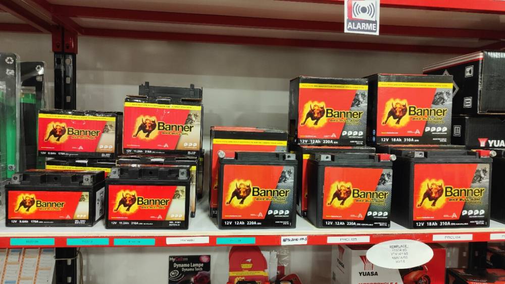 Batteries moto BANNER